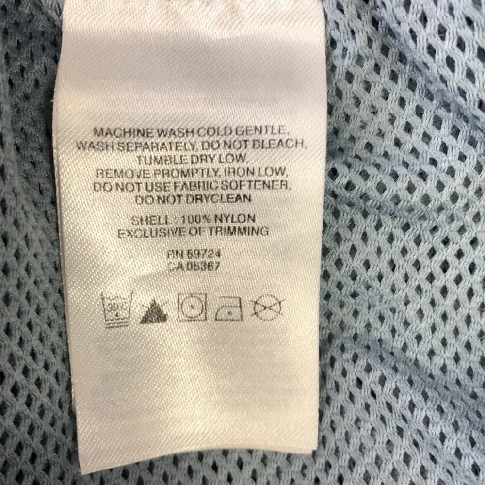 Columbia Black Omni Care Shorts Sz L